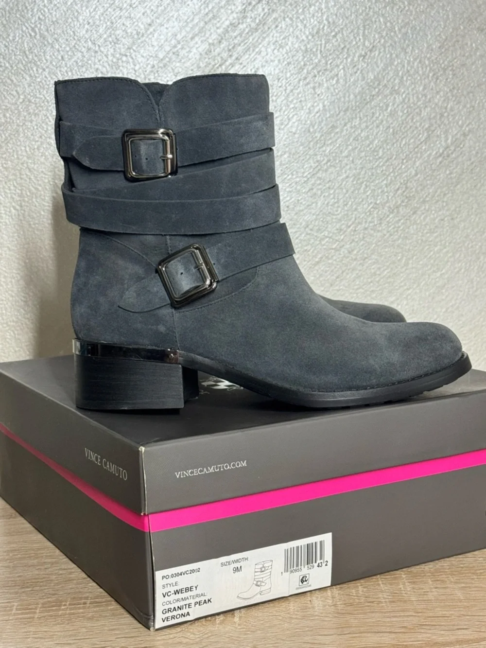 VINCE CAMUTO WEBEY SUEDE LEATHER MOTO BOOTS GREY SZ 9M